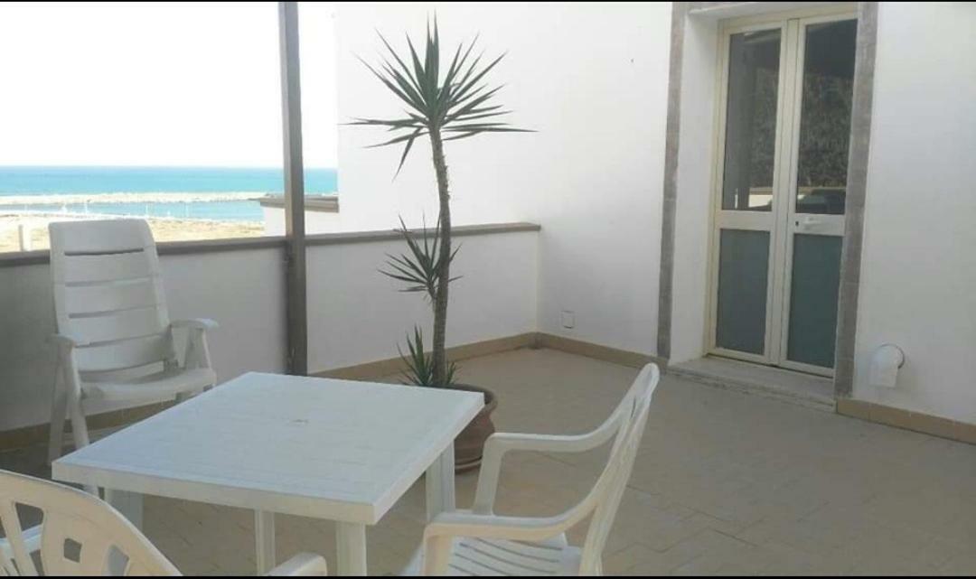 Sicilia Mare Porto Palo Exterior photo